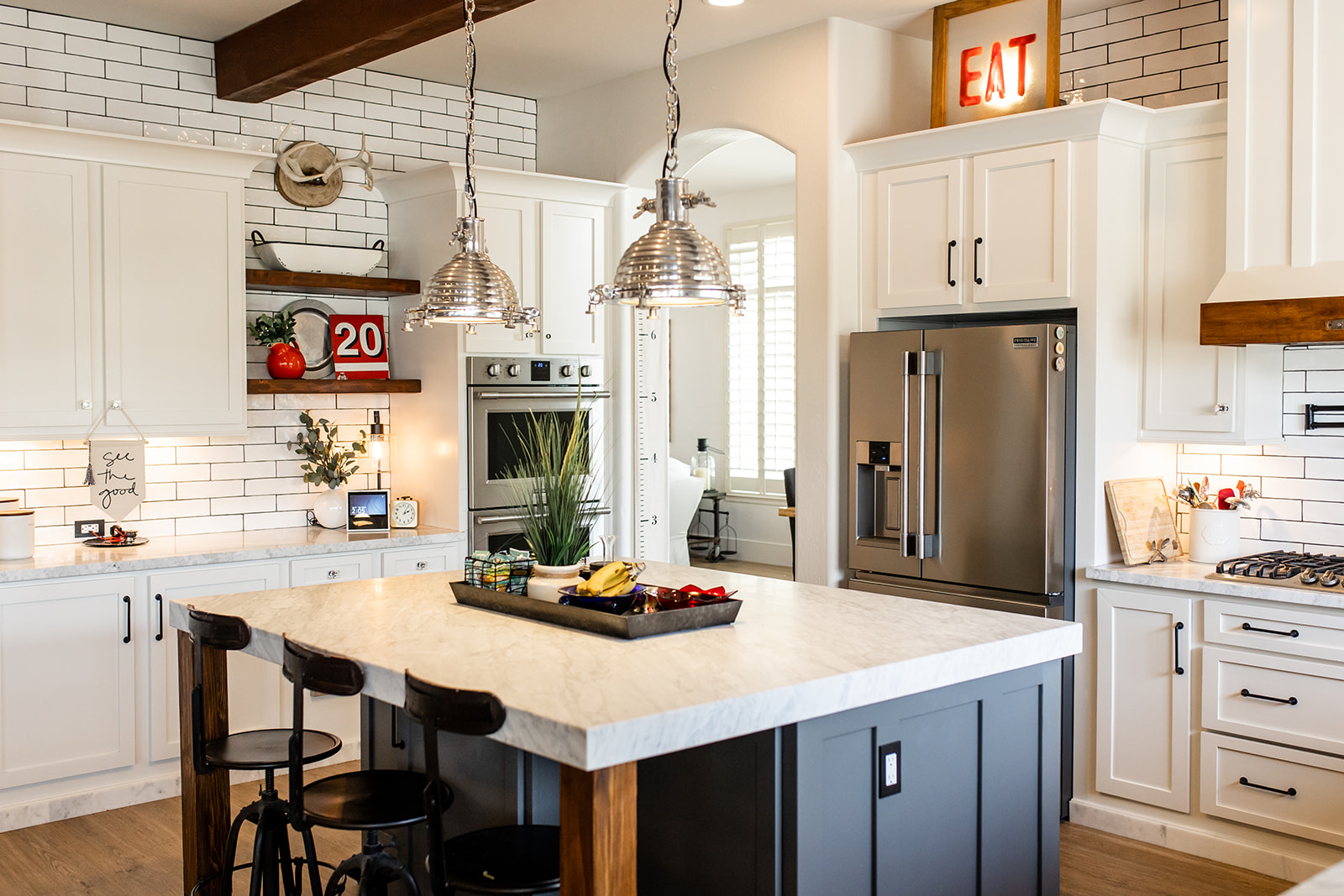 Bright kitchen island in a Gilbert, Arizona home