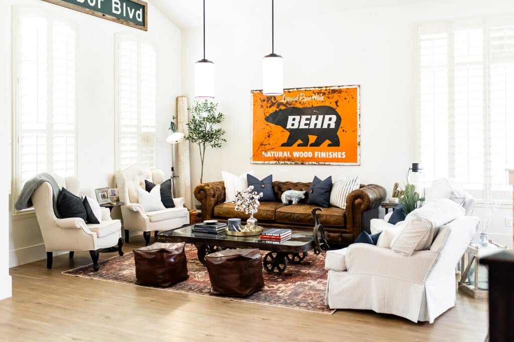 Living room with white walls and beautiful furniture in Gilbert, AZ